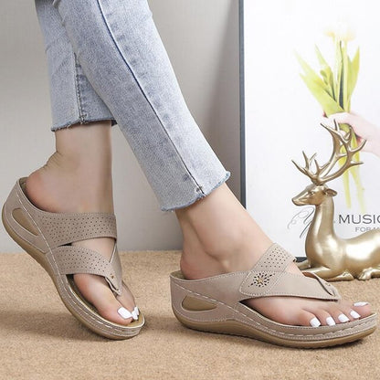 Women's sandals with adjustable strap and stripes – Breathable & Orthopedic