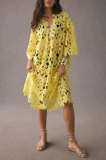 Floral Midi Dress with Eyelet Trim – Maelis