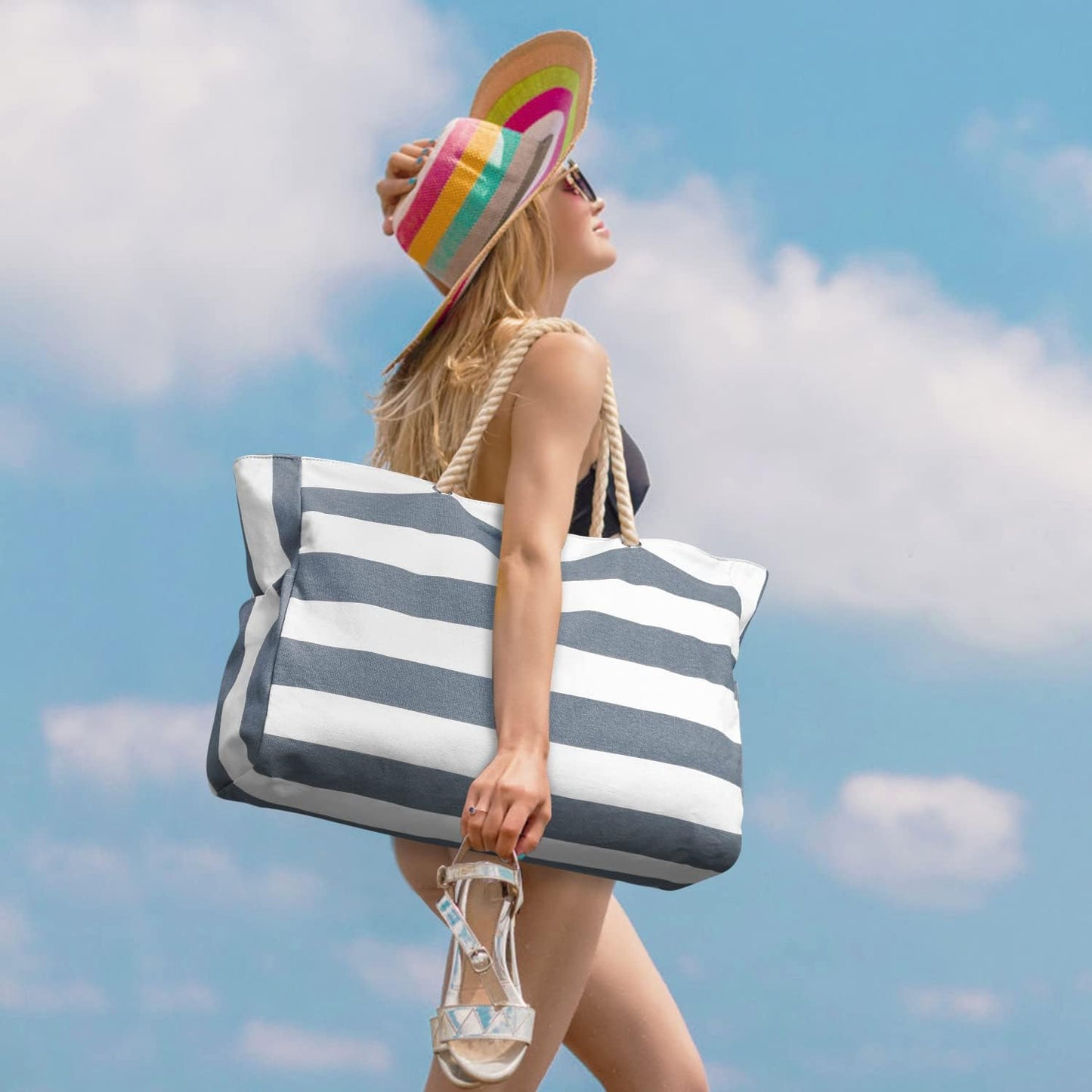 Large waterproof zipped bag for work and leisure