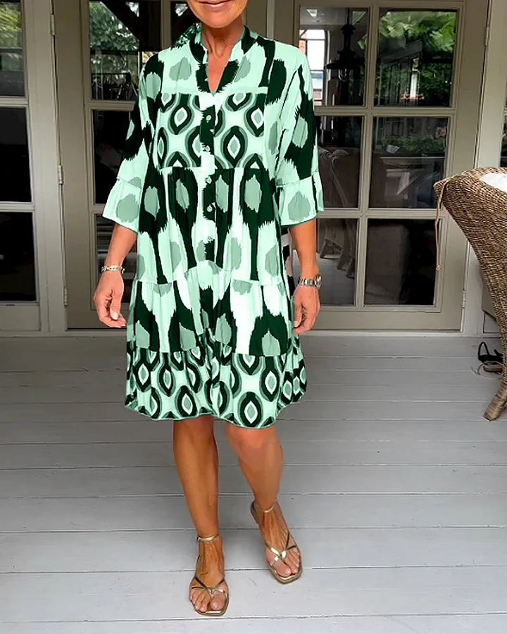 Trendy short-sleeved dress with abstract print & loose fit – Liora