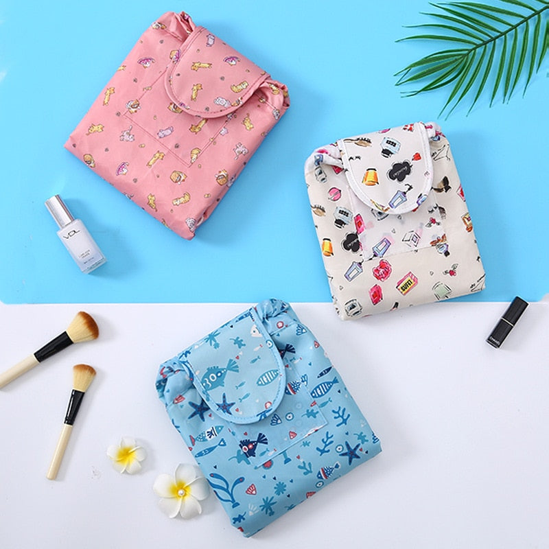 Portable drawstring make-up and toiletry bag – 2 for 1 travel organiser