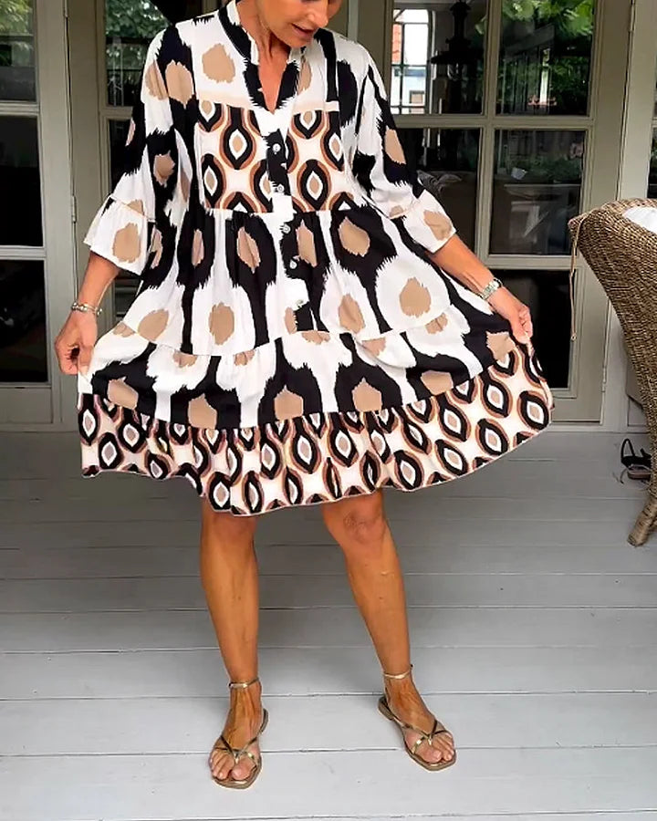 Trendy short-sleeved dress with abstract print & loose fit – Liora