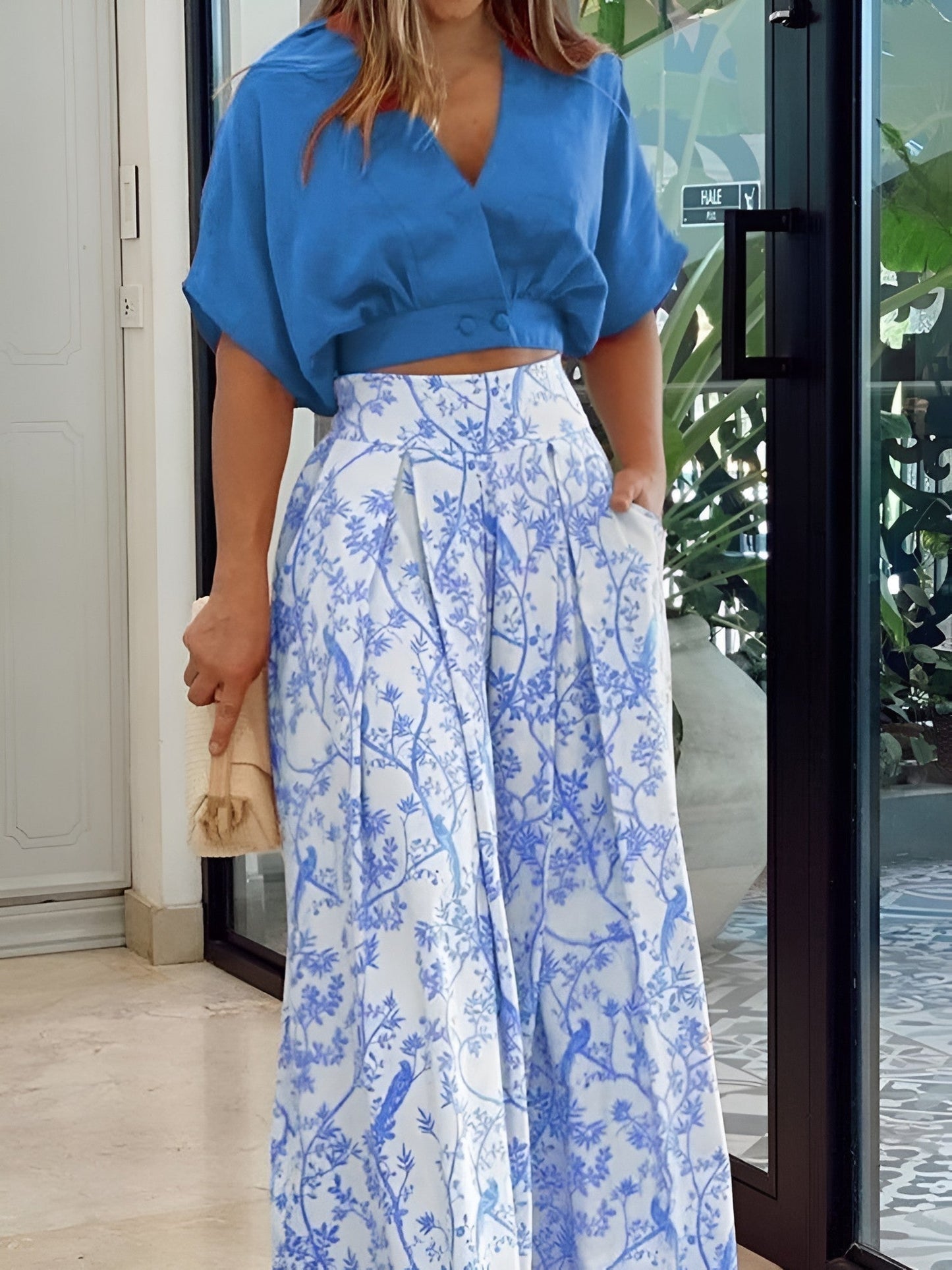 Two-Piece Summer Set with Loose Blouse and Wide Trousers – Élise