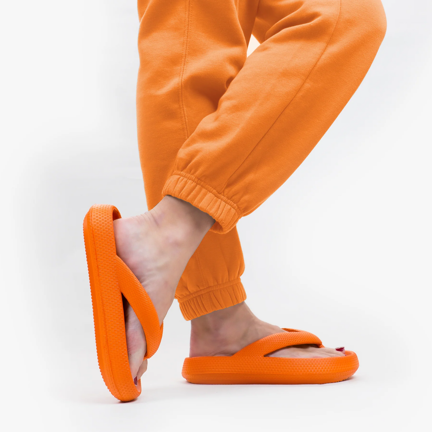 Cloud Soft Unisex Comfort Flip Flops – Leona
