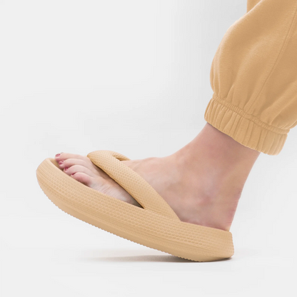 Cloud Soft Unisex Comfort Flip Flops – Leona