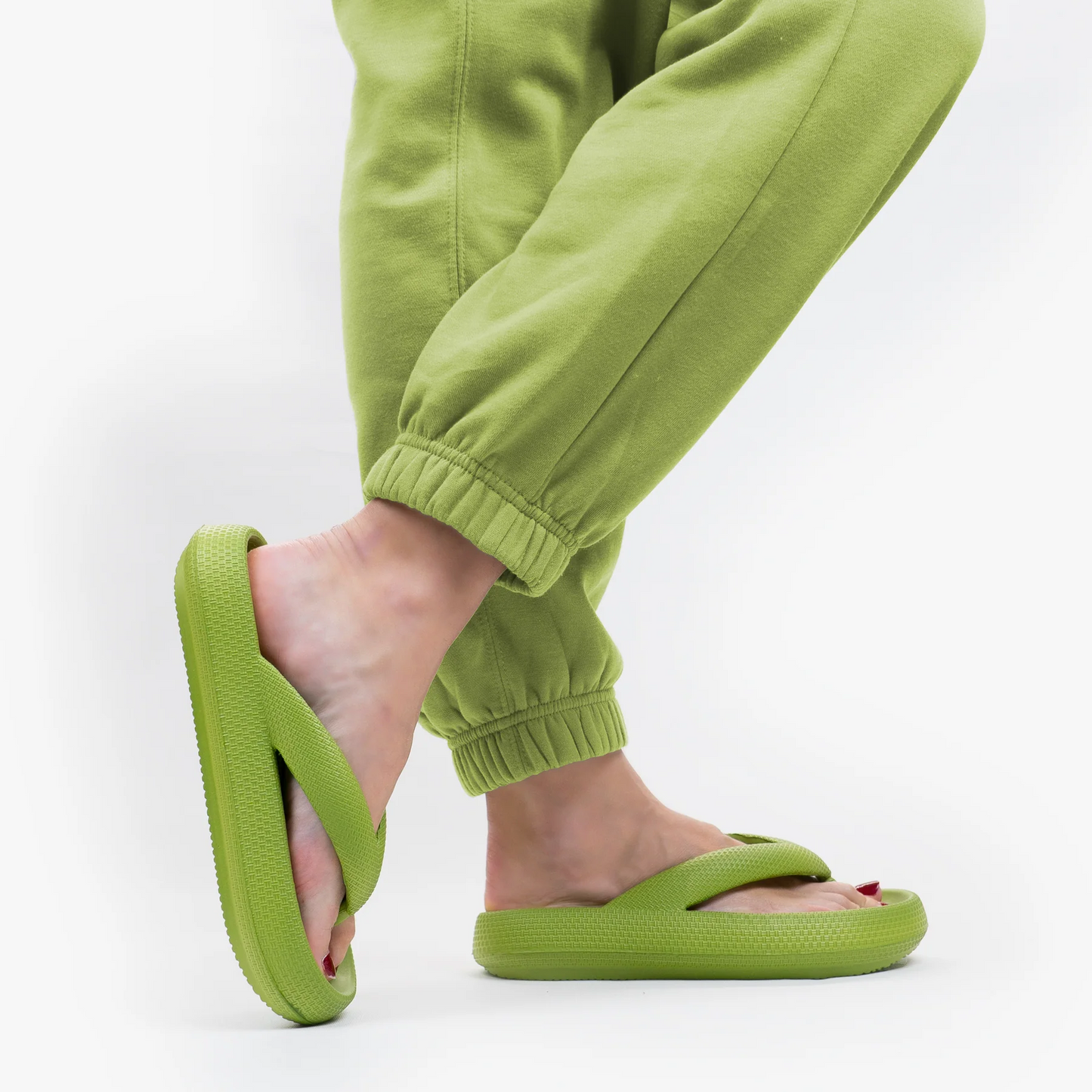 Cloud Soft Unisex Comfort Flip Flops – Leona