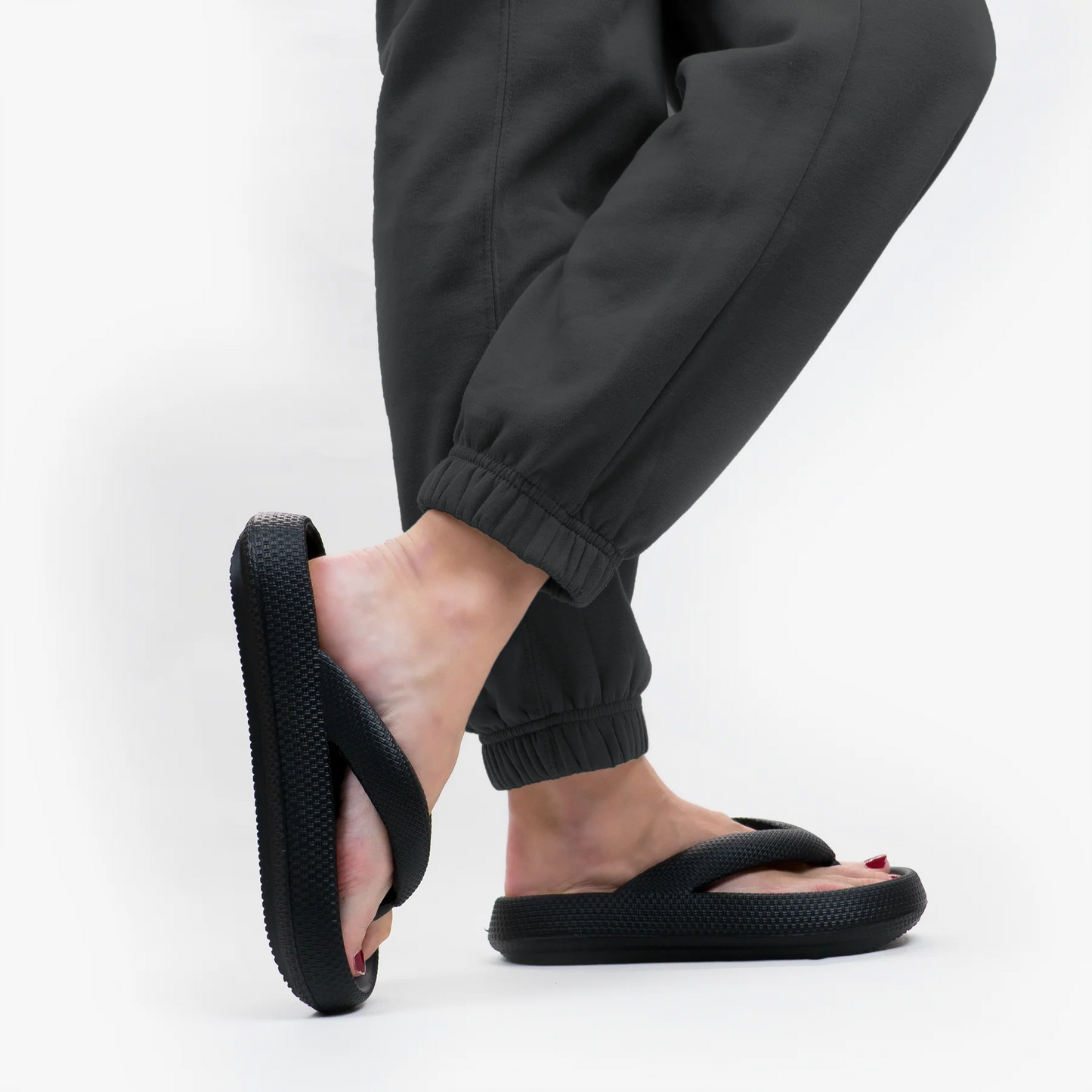Cloud Soft Unisex Comfort Flip Flops – Leona