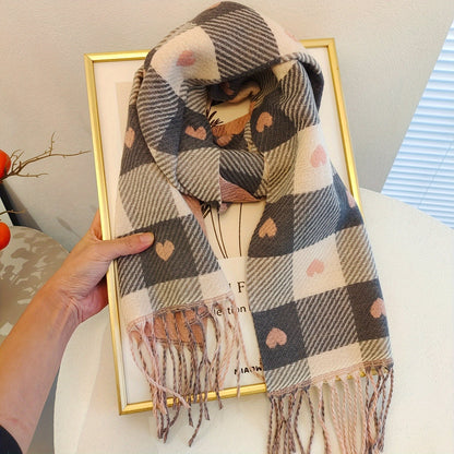 Checkered women's scarf made of polyester for autumn & winter – Aurelie