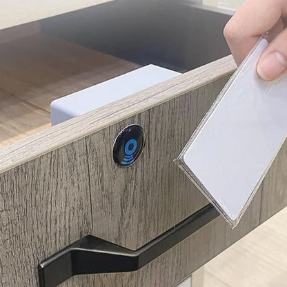 Electronic Charging Slot with Invisible Sensor Control - Vaultin