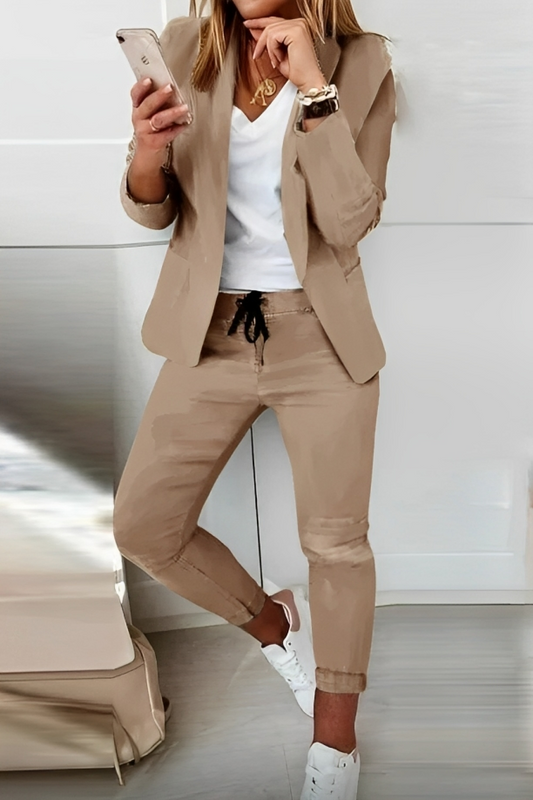 Two-piece women's blazer set for everyday wear & events – Alina