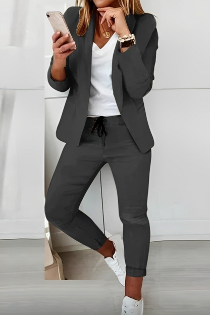 Two-piece women's blazer set for everyday wear & events – Alina