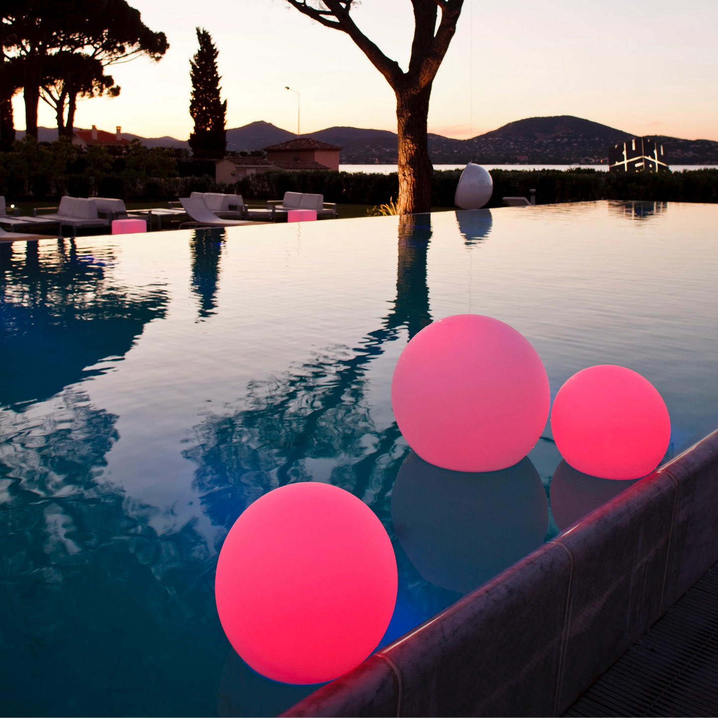 Wireless Mood Lamp for Indoor & Outdoor - LumaSphere