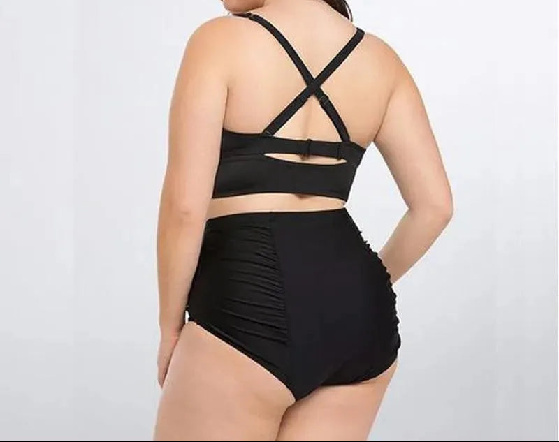Black bikini set with halterneck top and high-waisted bottoms – Alina