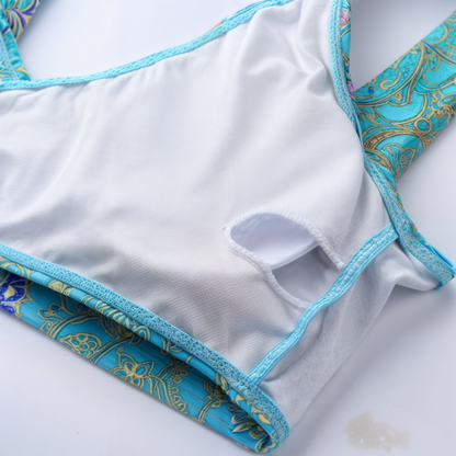 Stylish two-piece women's bikini – Perfect for the beach and sun