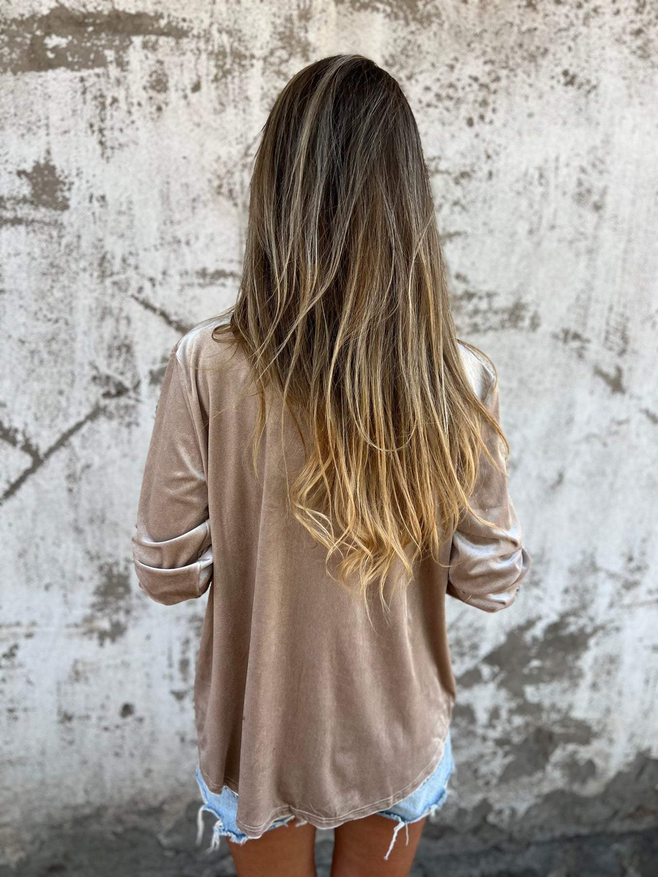 Trendy Velvet Blouse with Long Sleeves - Clara