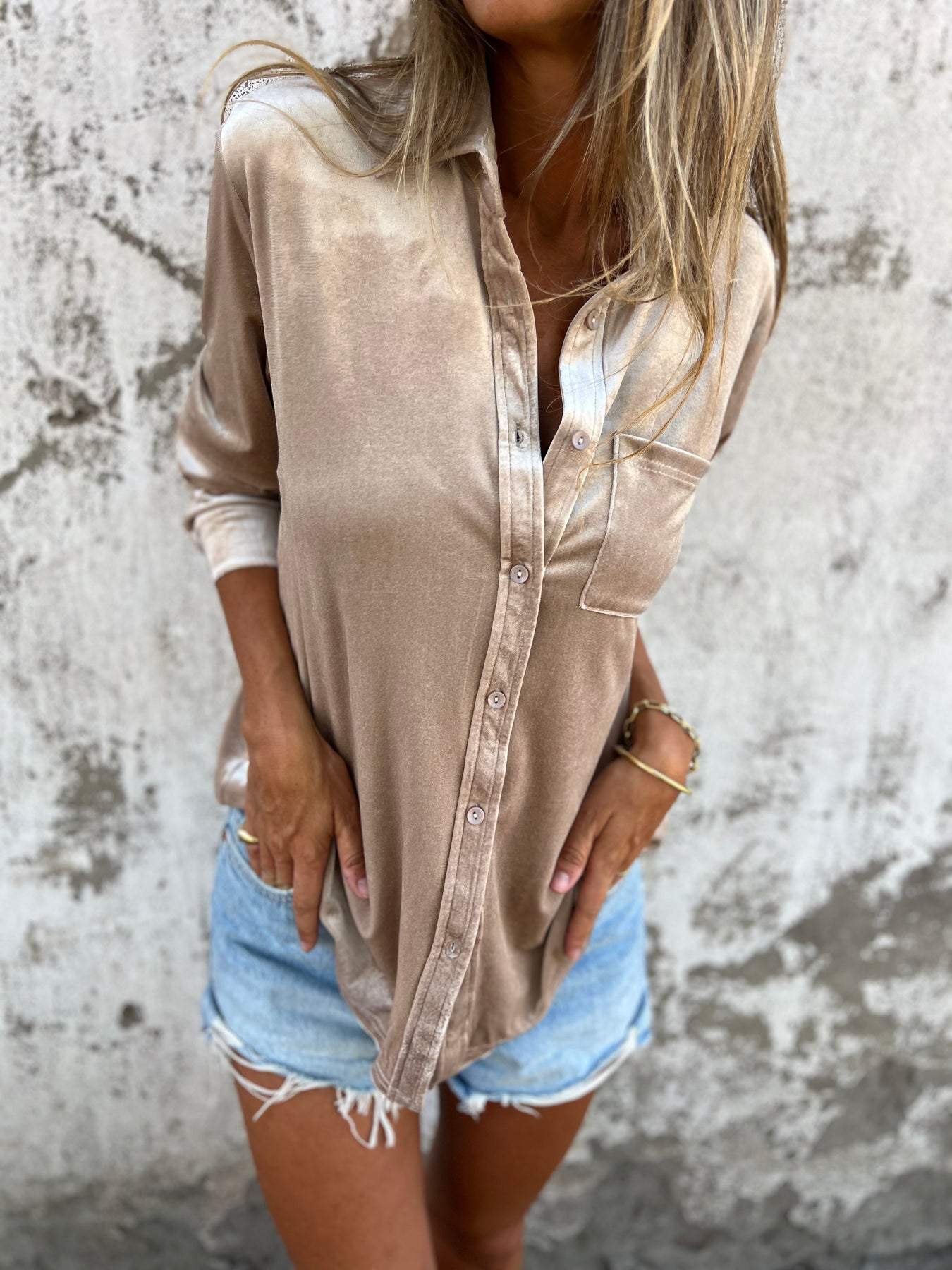 Trendy Velvet Blouse with Long Sleeves - Clara