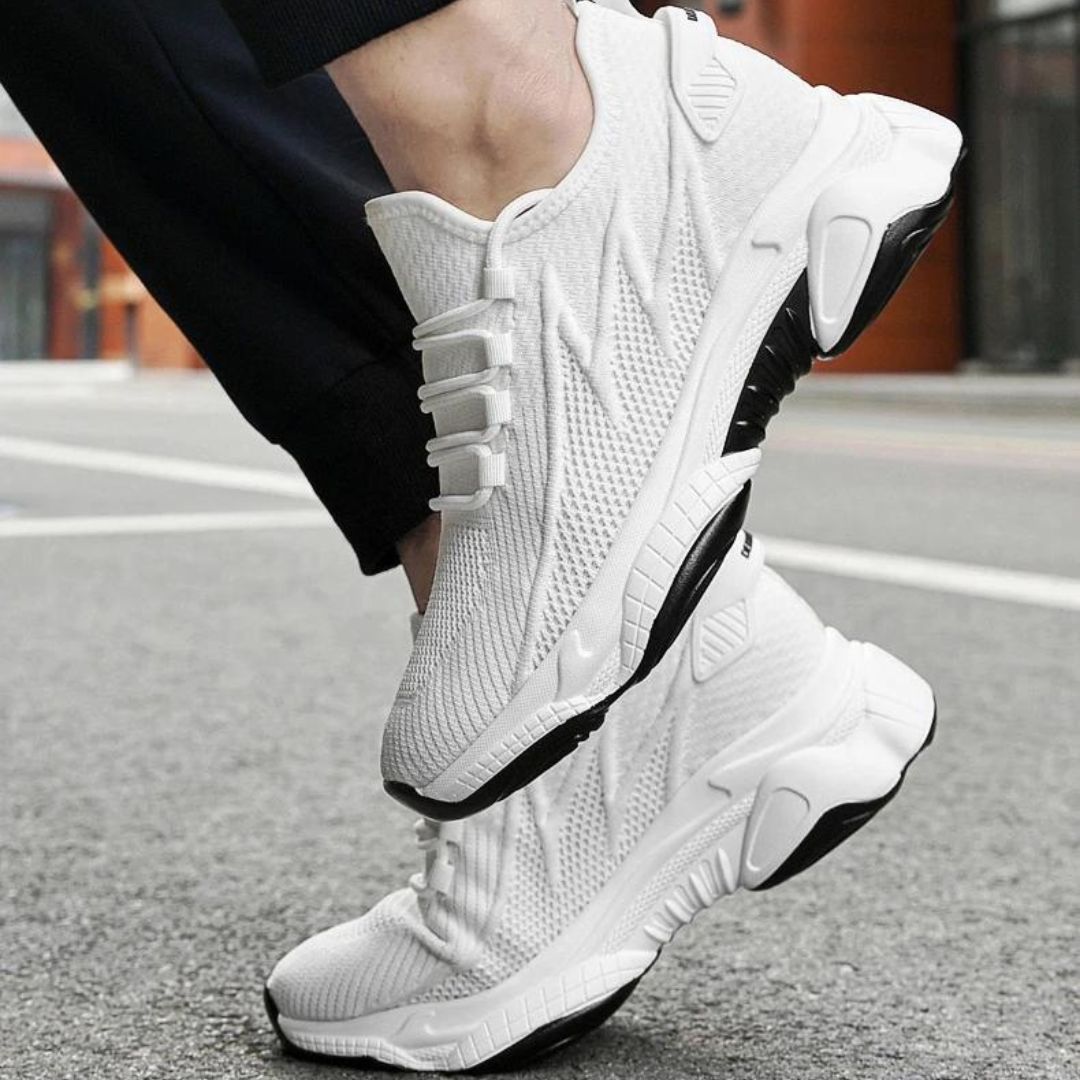Discreetly stylish men's sneakers – MaxLift Boost