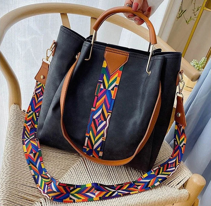 Spacious PU-leather everyday bag