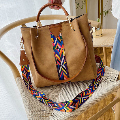 Spacious PU-leather everyday bag
