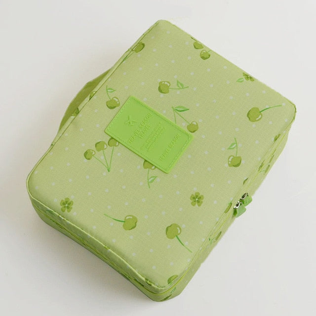 Compact waterproof make-up travel set – 2 for the price of 1 mini make-up storage box
