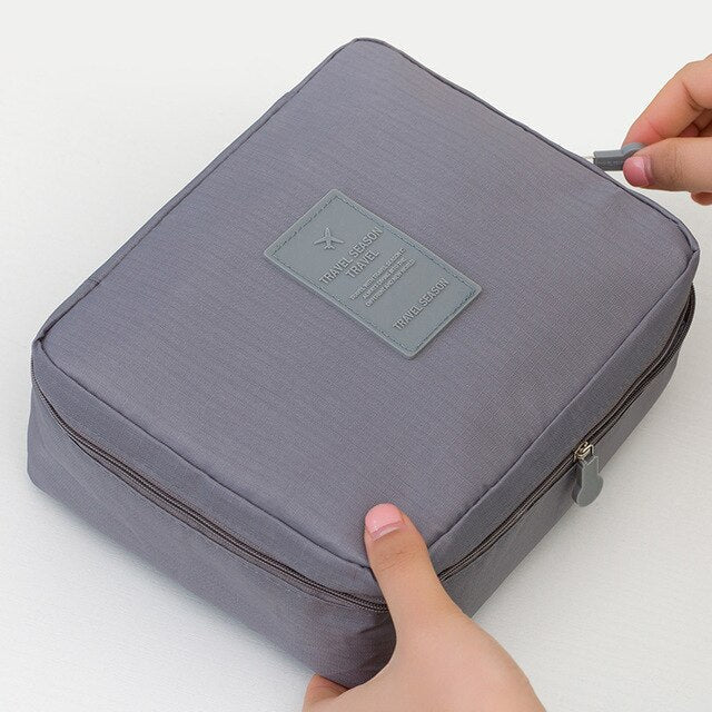 Compact waterproof make-up travel set – 2 for the price of 1 mini make-up storage box