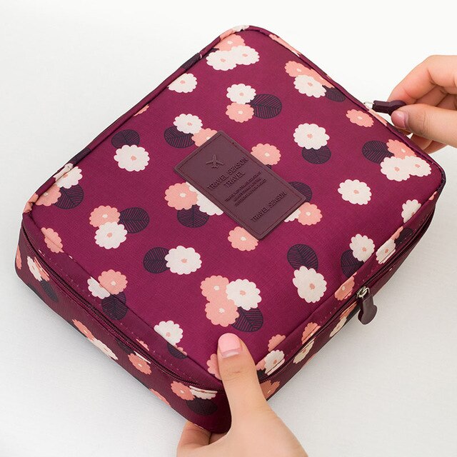 Compact waterproof make-up travel set – 2 for the price of 1 mini make-up storage box