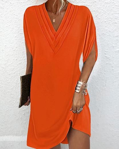 Ladies' dress with a V-neckline & loose fit – Saphira