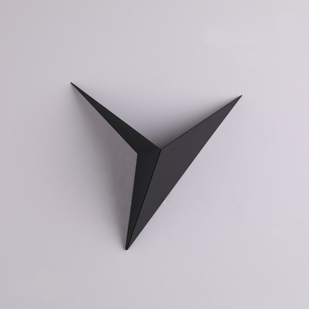 Modern Triangular Wall Lamp - TrigoLux