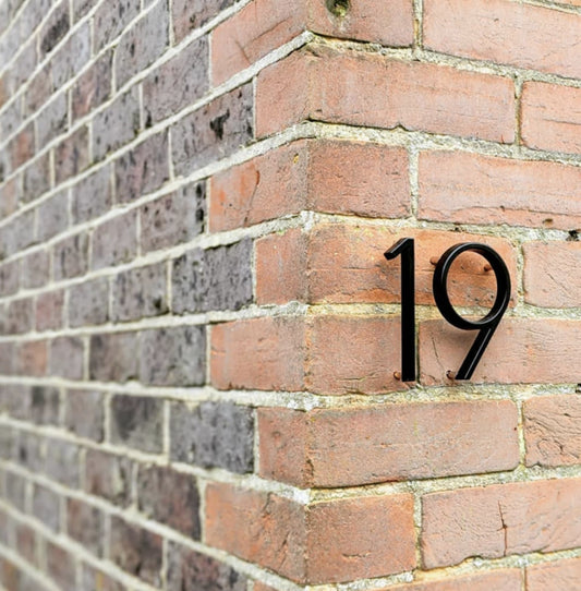 Modern Black House Numbers with Floating Design – Numbré
