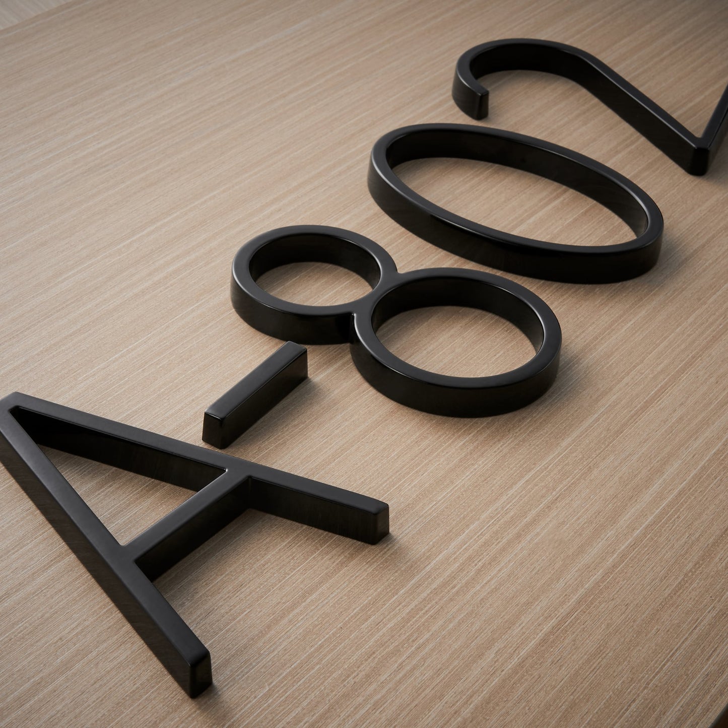 Modern Black House Numbers with Floating Design – Numbré