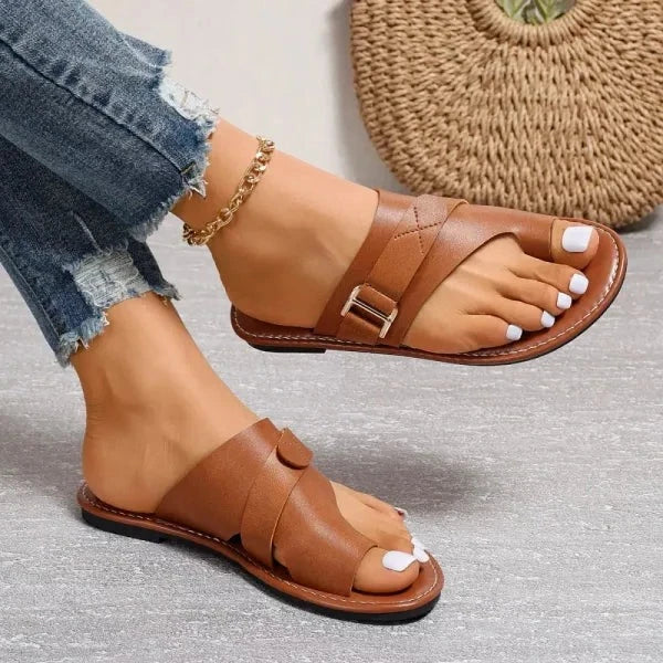 Orthopaedic women's leather sandals with hallux valgus correction – Livia