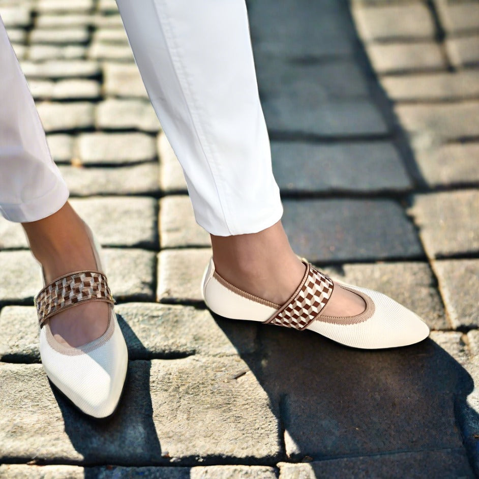Stylish ladies' autumn shoes with a pointed toe – Lina