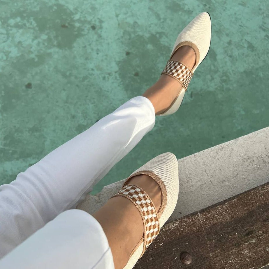 Stylish ladies' autumn shoes with a pointed toe – Lina