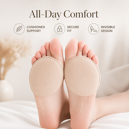 Soles of two bare feet side by side, each wearing a round beige forefoot cushion, with feature icons above. 3