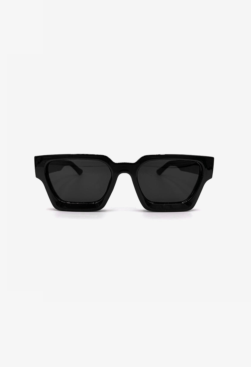 Stylish sunglasses with 100% UV protection – Selis
