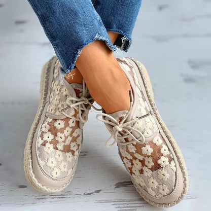 Autumnal embroidered floral shoes with supportive footbed – Lucine