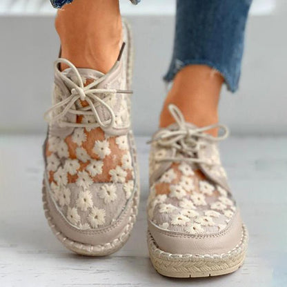 Autumnal embroidered floral shoes with supportive footbed – Lucine