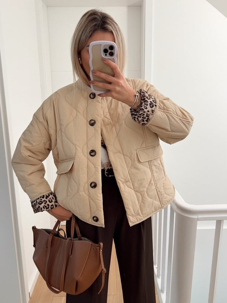 Elegant ladies' jacket with leopard lining – Narela