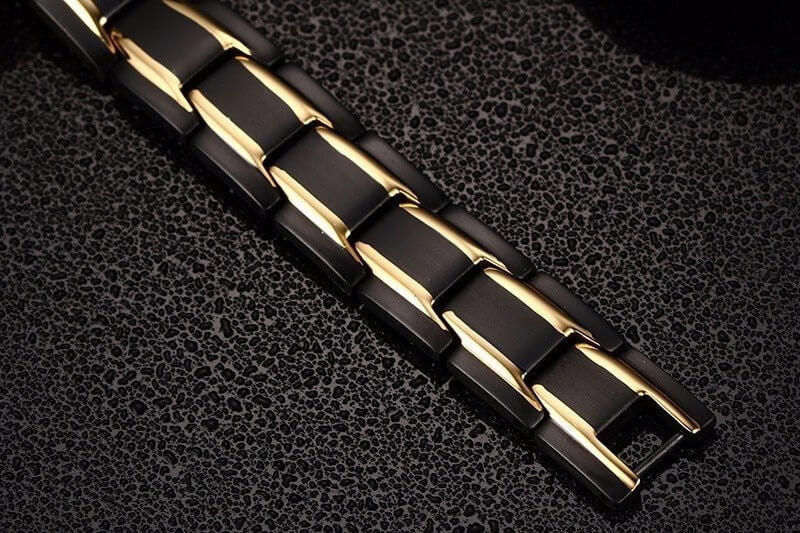 Magnetic bracelet made of stainless steel – CoreFlex