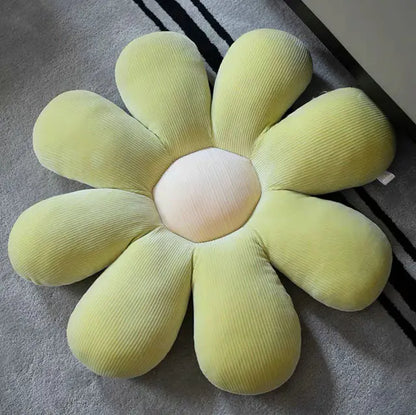 Stylish and Comfortable Flower-Shaped Cushion - Floral Bliss