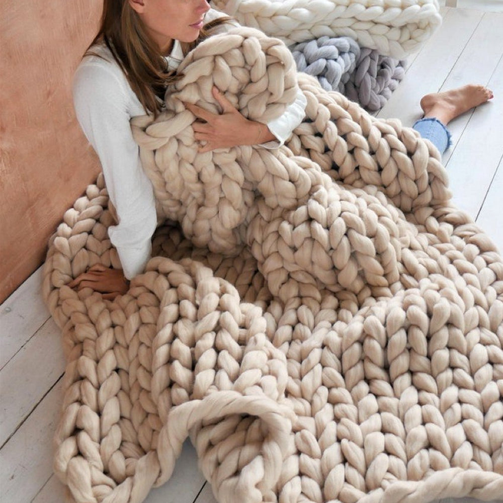 DIY Chunky XL Wool Yarn for Super Soft Blanket - CosyWeave